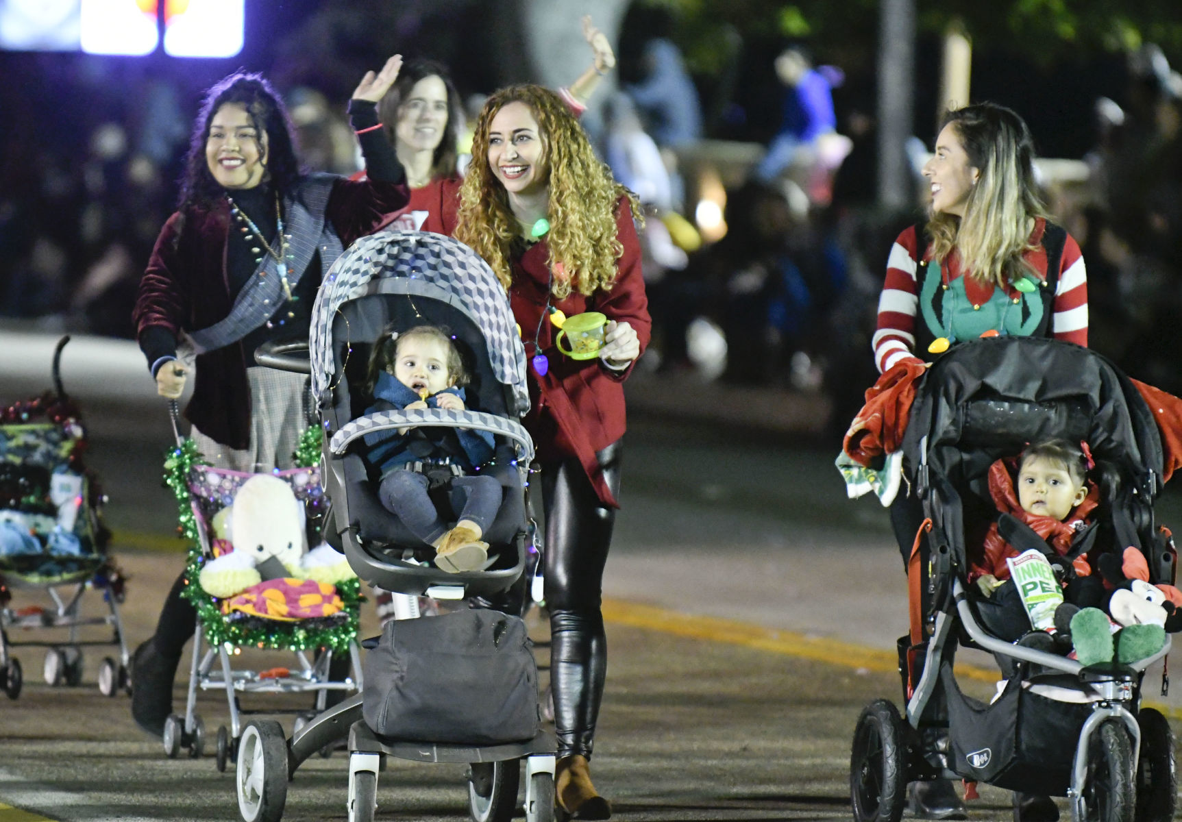 120719 SM Parade of Lights 44.jpg